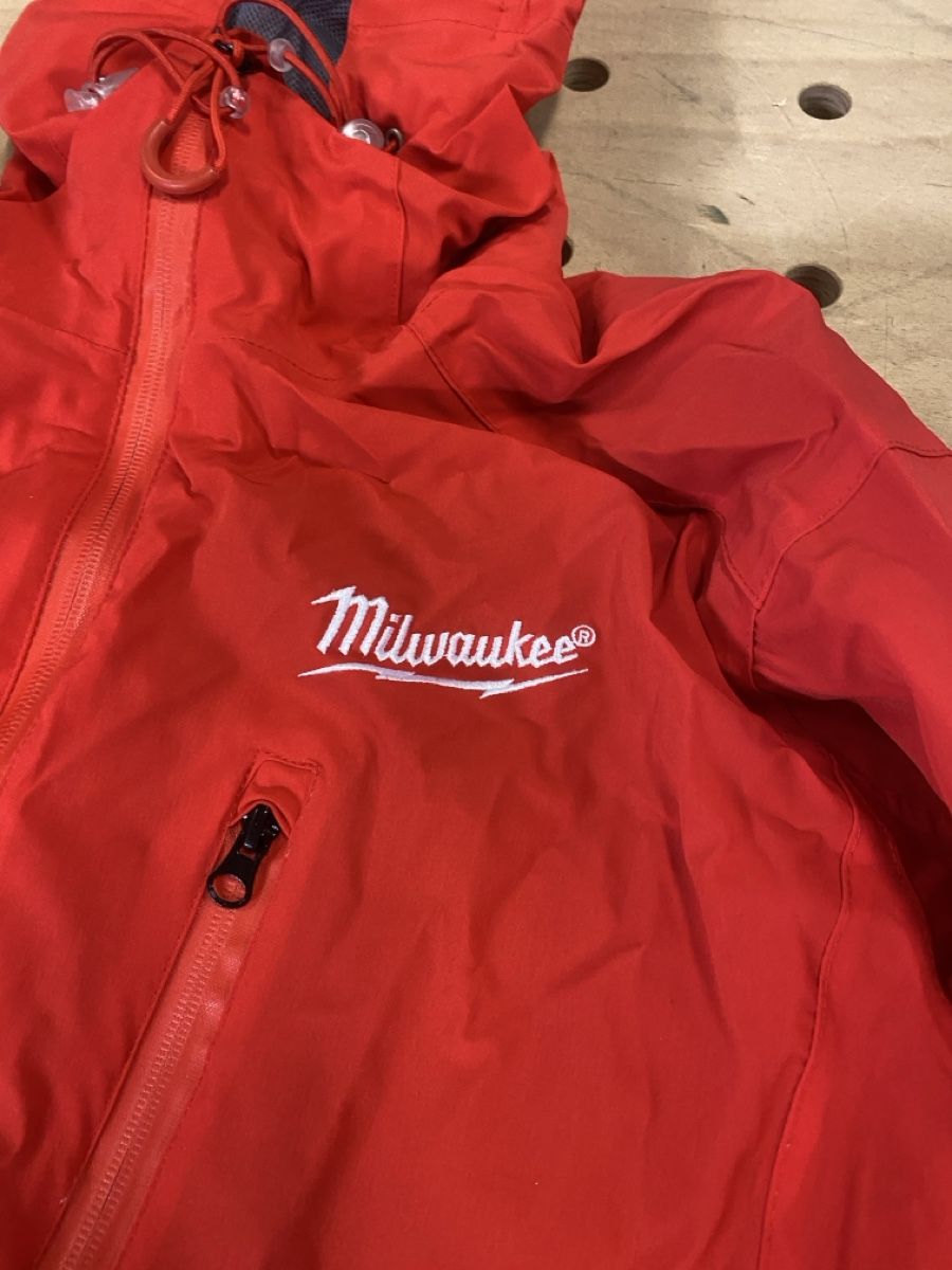 Giacche: Milwaukee Regenjacke ab 1.- – Usato da Wabern venduto da HK-Design 1