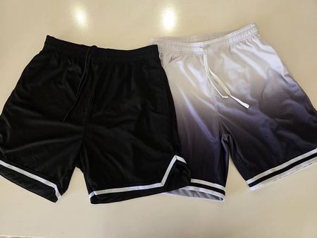 Shorts / kurze Sporthose Gr. 176 / 182 - S