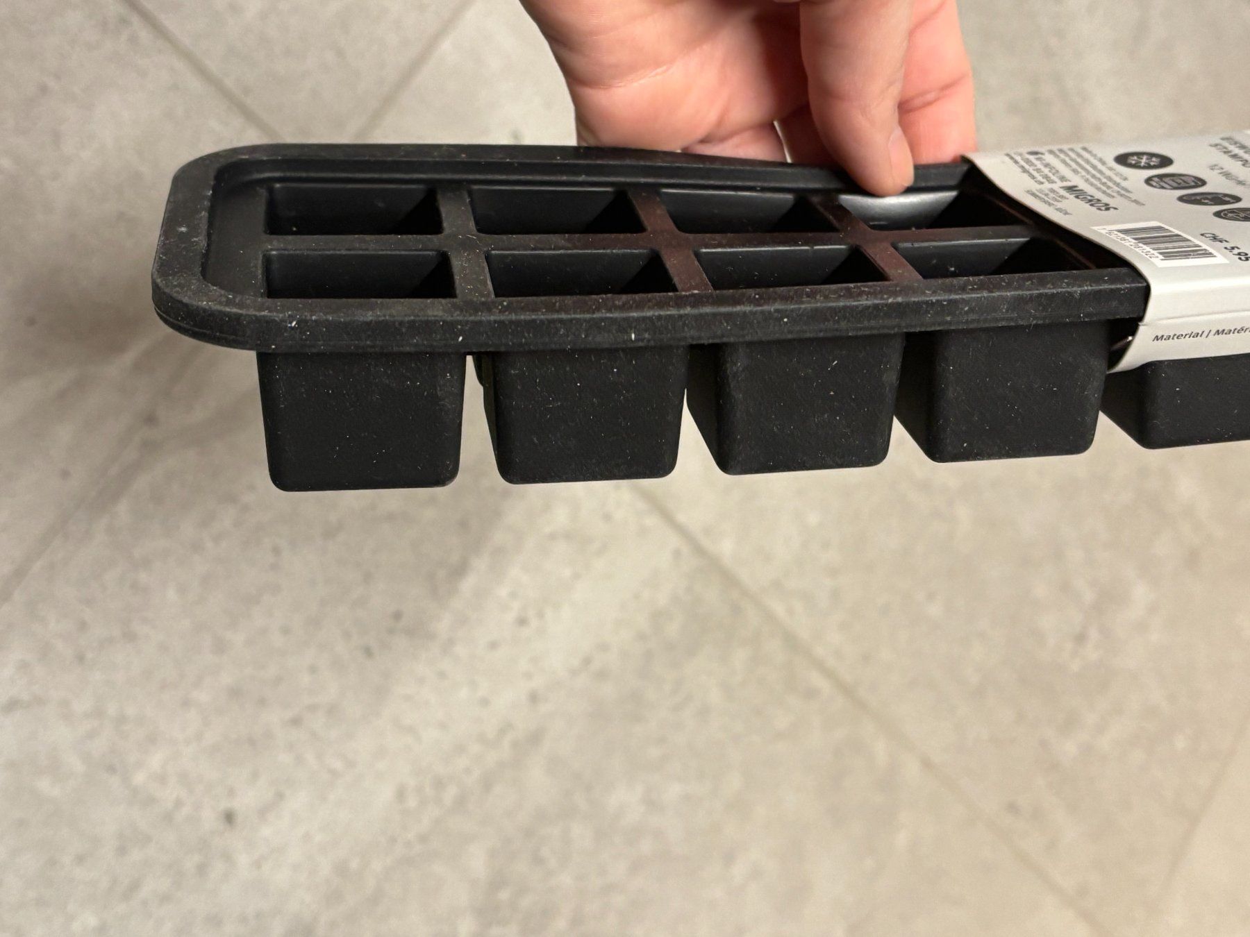 Teglie da forno: Bac a glaçons facile à sortir silicone neuf – Nuovo (secondo la descrizione) da Salvenach venduto da gwenwywar 1
