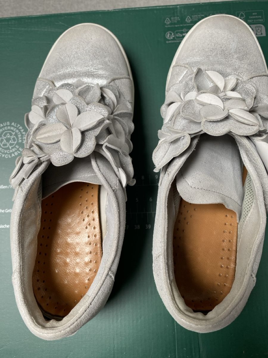Kennel + Schmenger Scarpe da donna: Kennel und  Schmenger Leder silberne Sneaker Gr.  4 ca. 37 – Usato da Homberg b. Thun venduto da Homata 2