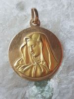 Himmlischer Maria Anhänger aus 18 Karat