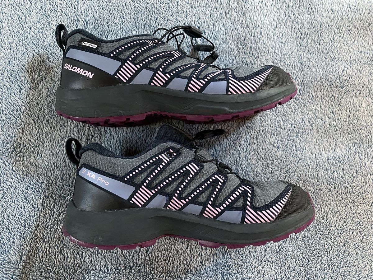 Salomon Chaussures filles: Salomon Kinderschuhe – D'occasion à Urnäsch par Triwal