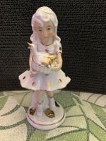 wunderschöne Porzellanfigur "Mädchen mit Gans"