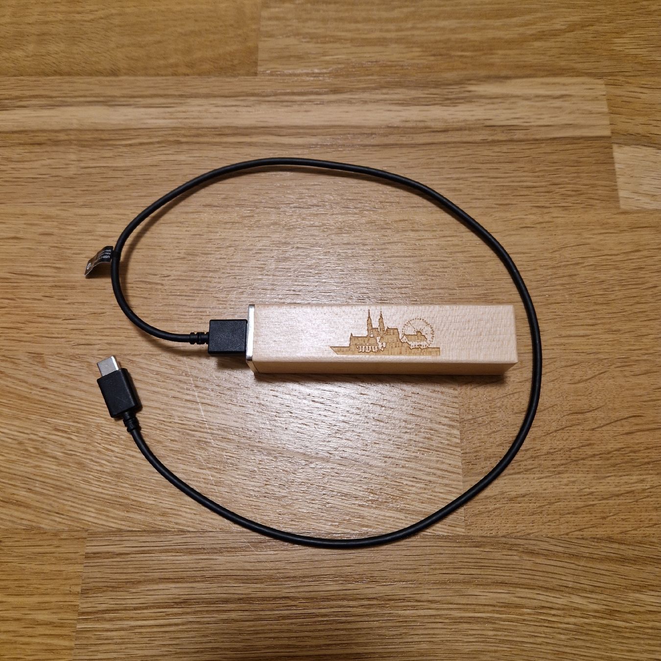 Ladegeräte: Powerbank Holz Basel speziell unique – Neu und originalverpackt aus Frenkendorf von gca_d2qp