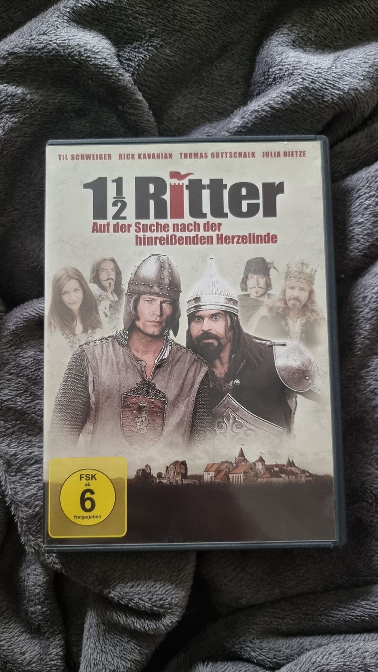 Tutti i DVDs: DVD 1 1/2 Ritter – Nuovo (secondo la descrizione) da Basel venduto da abo_xbd2