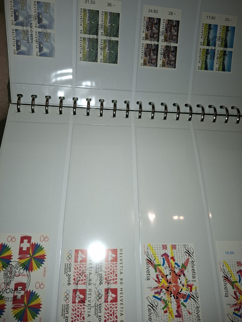 Tous les timbres: Lindner Album mit 4er Blocks 1998 - 2002  – D'occasion à Balgach par SIMEON27 8