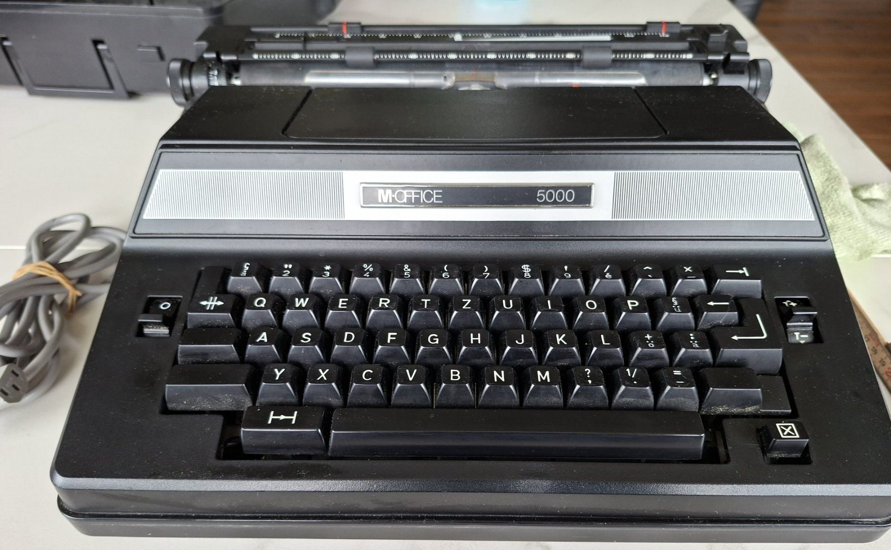 Brother Schreibmaschinen: M-Office 5000 Brother Schreibmaschine – Gebraucht aus Ziefen von MullerD