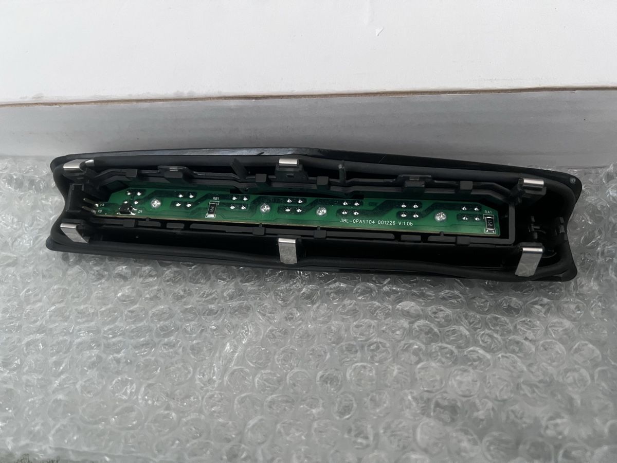 Opel Tutti pezzi di ricambio auto: Opel Astra H LED Bremsleuchte – Nuovo e nell'imballaggio originale da Buchs ZH venduto da scarah 1