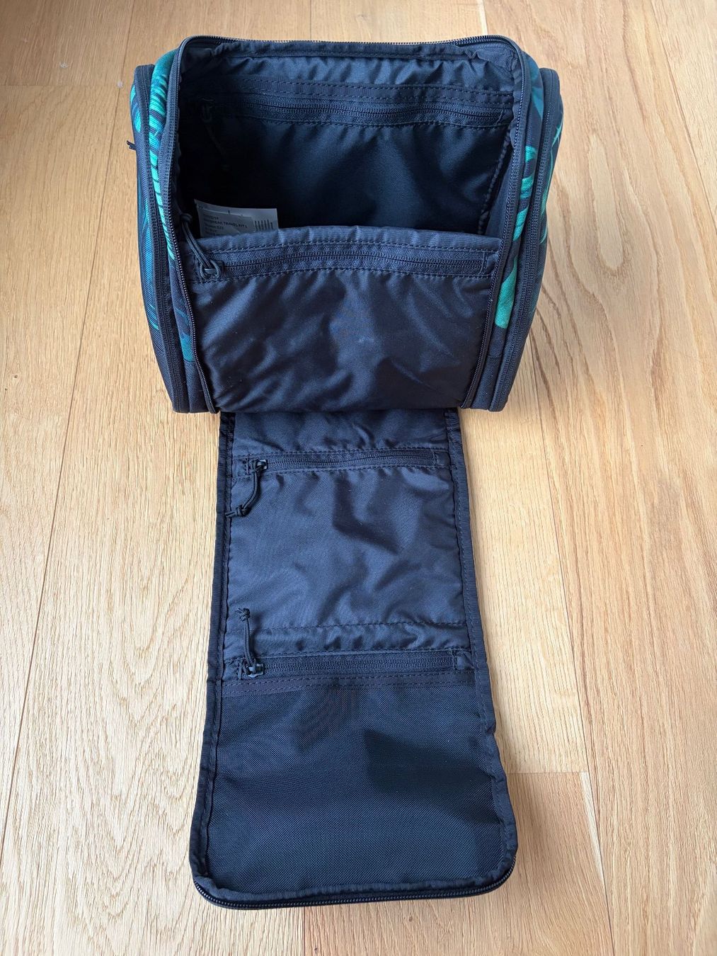 Dakine Custodie per cosmetici: DAKINE - Daybreak Large Travel Kit – Nuovo (secondo la descrizione) da Cham venduto da milaur 4