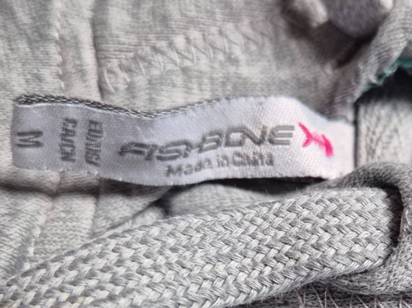 Pullover & Sweatshirts: Grauer Fishbone Hoodie, Grösse M – Gebraucht aus Gutenswil von car_b8l5 2