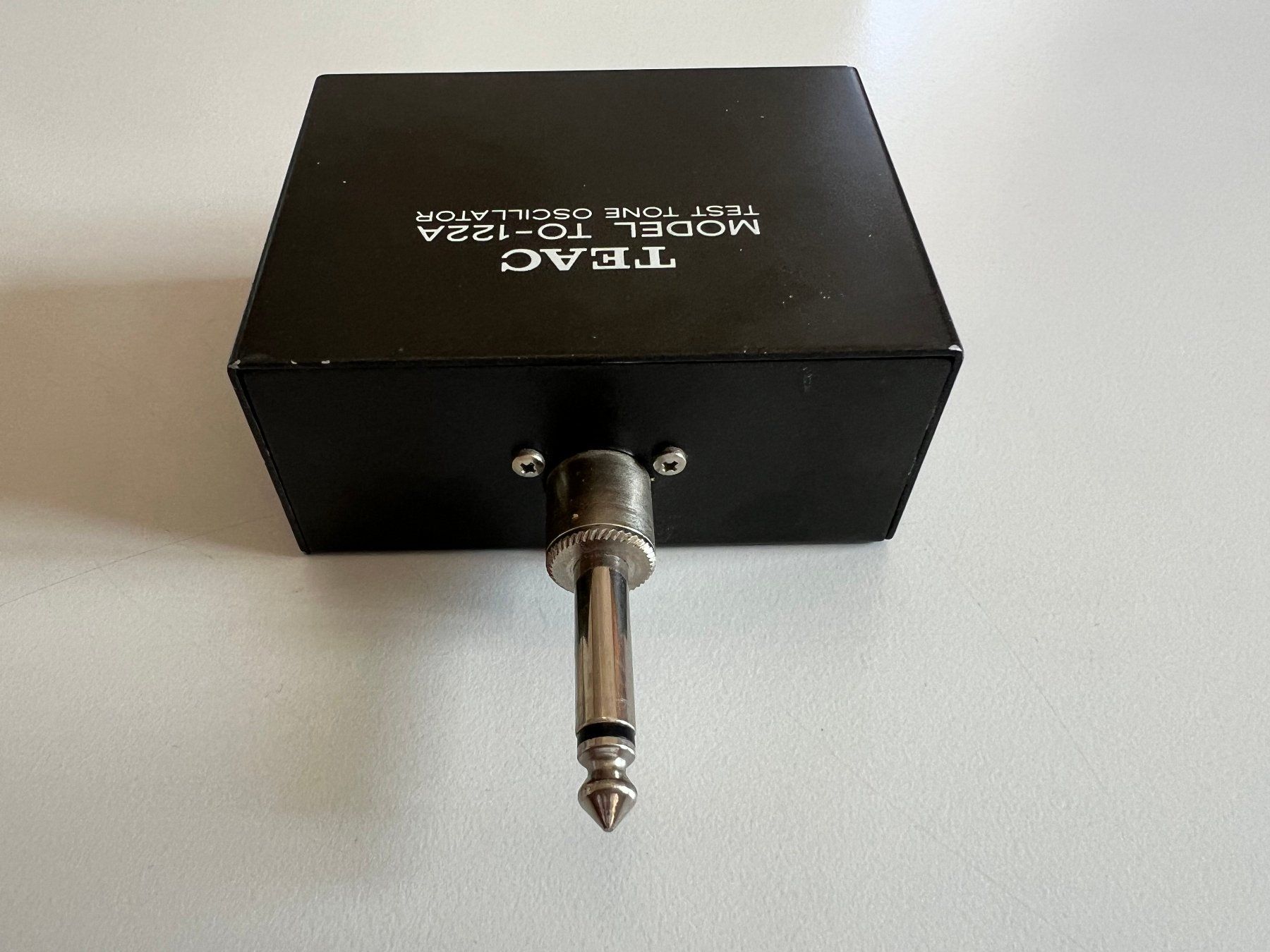 Instruments de musique: TEAC Model TO-122A Test ToneOscillator – D'occasion à Bazenheid par rue_6hcy 2