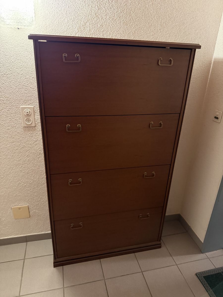 Garderobe: schuhschrank – Gebraucht aus Azmoos von tobiTVO06