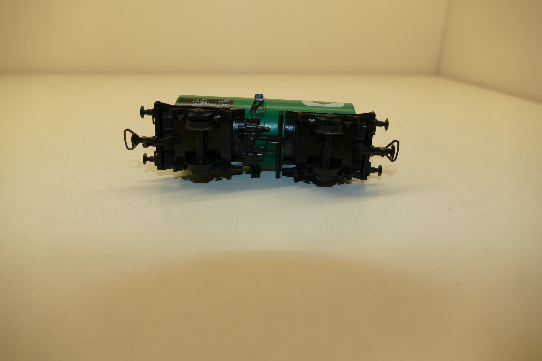 Kleinbahn Modelleisenbahnen: Kleinbahn H0: ÖBB Kesselwagen BP – Gebraucht aus Niederhasli von rail-duerst 5