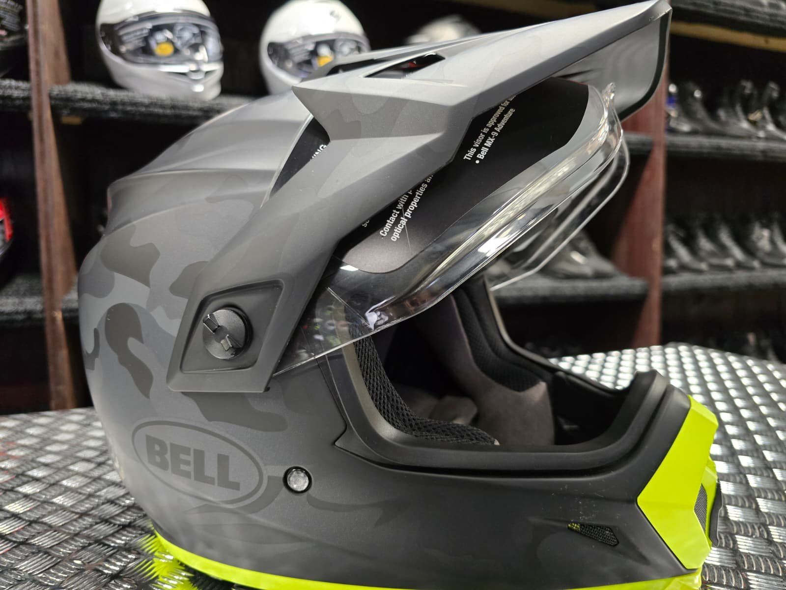 Bell Caschi & visiere: Casque Bell MX9 Mips Adventure Stealth Camo – Nuovo e nell'imballaggio originale da Yverdon-les-Bains venduto da MotoFactory. 3