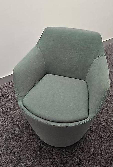 Poltrone: COR Flint Drehsessel mit Tellerfuss drehbar TOP ZUSTAND – Usato da Winterthur venduto da schnech 1