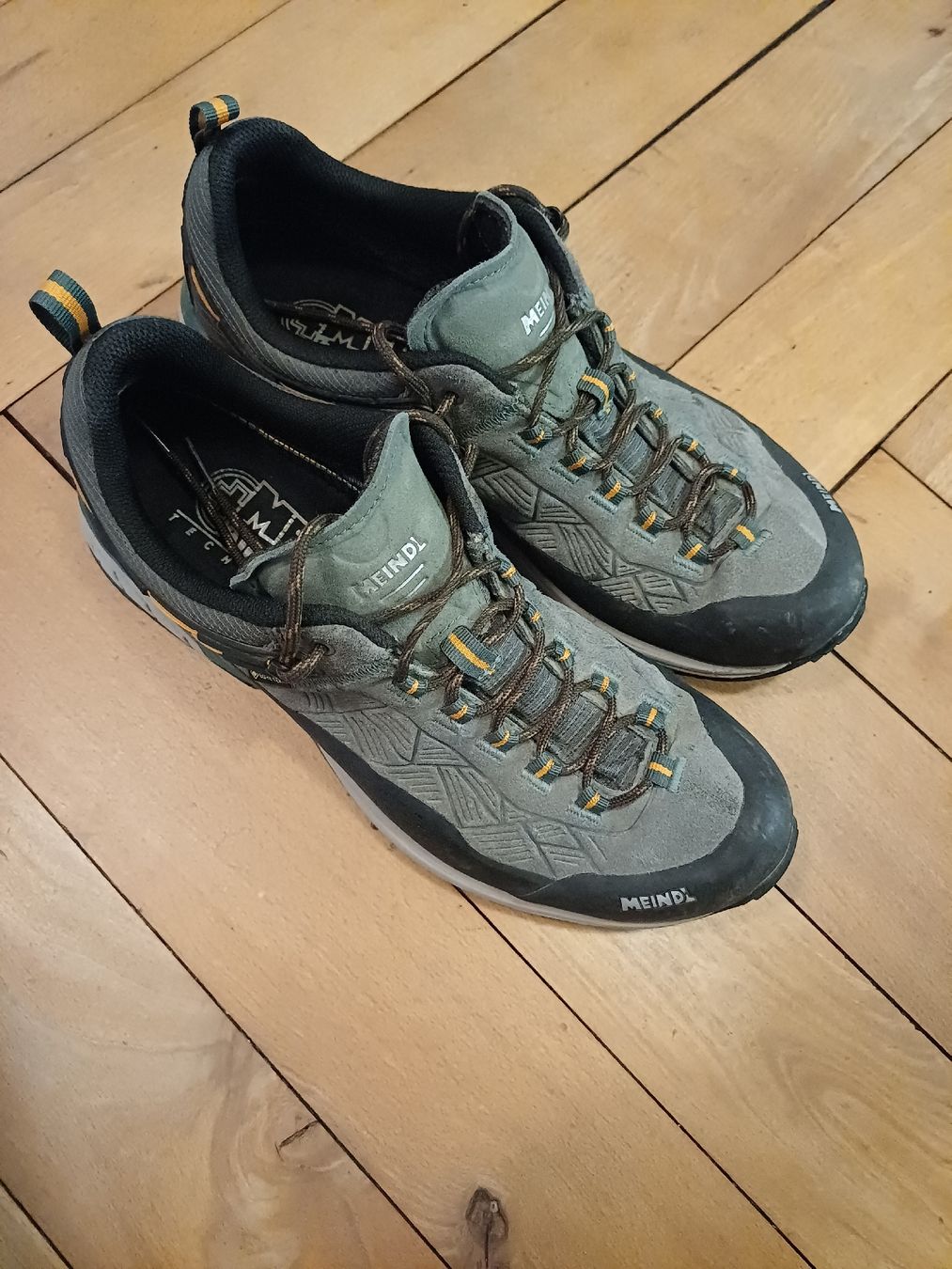 Meindl Scarpe da uomo: Meindl Wanderschuh Gr. 43 – Usato da Luzern venduto da sar_87r8