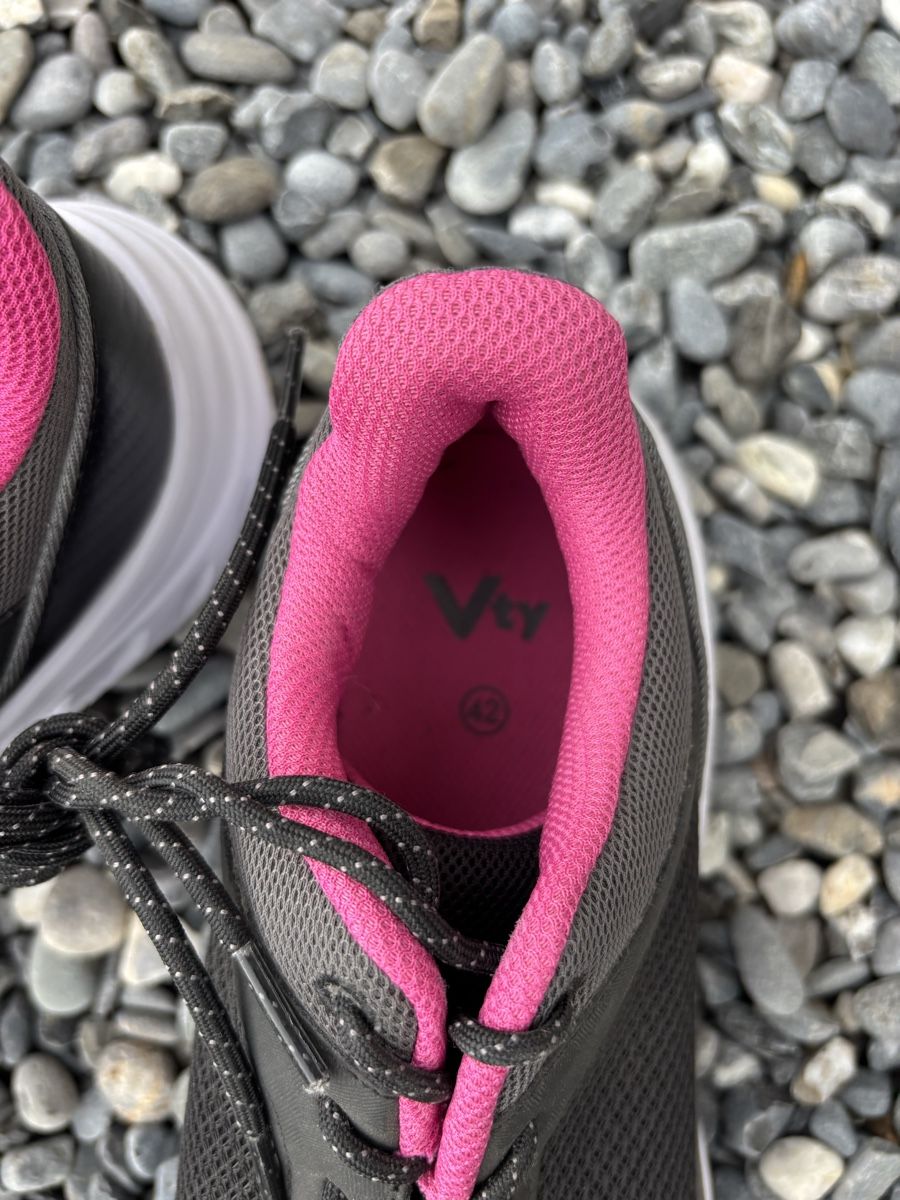 Victory Scarpe da donna: Turnschuhe Gr. 42 / Vty – Usato da Erlenbach im Simmental venduto da franiba 1