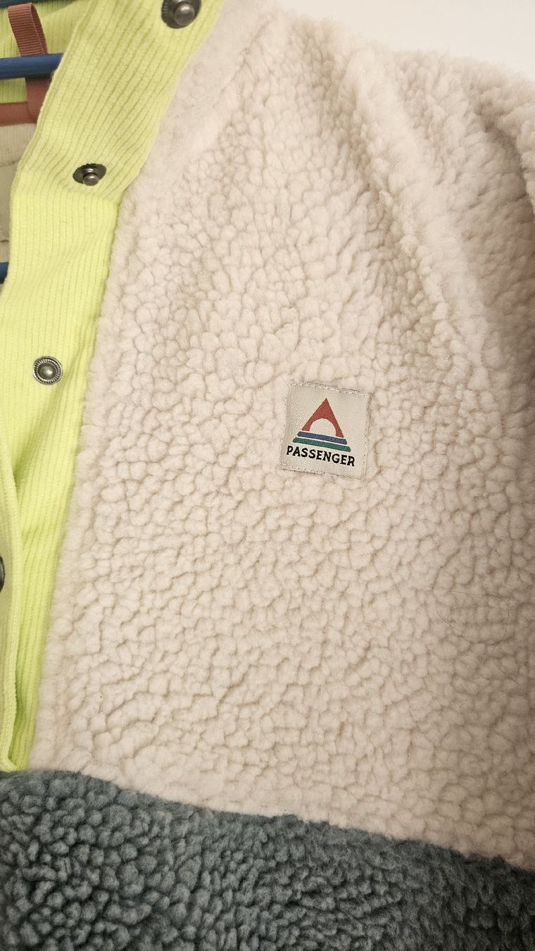 Passenger Maglioni & Felpe: PASSENGER Teddyfleece-Pullover Grösse S – Nuovo (secondo la descrizione) da Emmenbrücke venduto da L_W 3