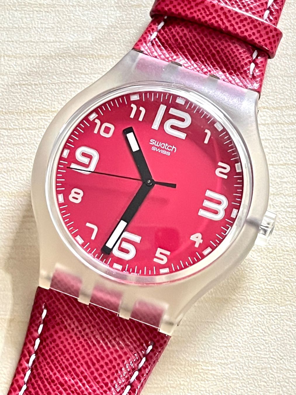 Swatch Orologi: Rote Swatch Uhr - Zeitlos, stylisch, auffällig – Usato da Grenchen venduto da chththl