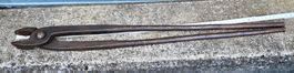 alte SCHMIEDEZANGE handgeschmiedet Länge 68cm