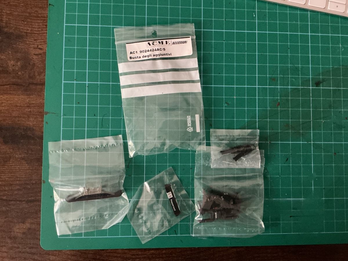 ACME Modelleisenbahnen: ACME ACCESSORI Re 450 AC  – Neu und originalverpackt aus Grand-Lancy von srh_9tmz 1