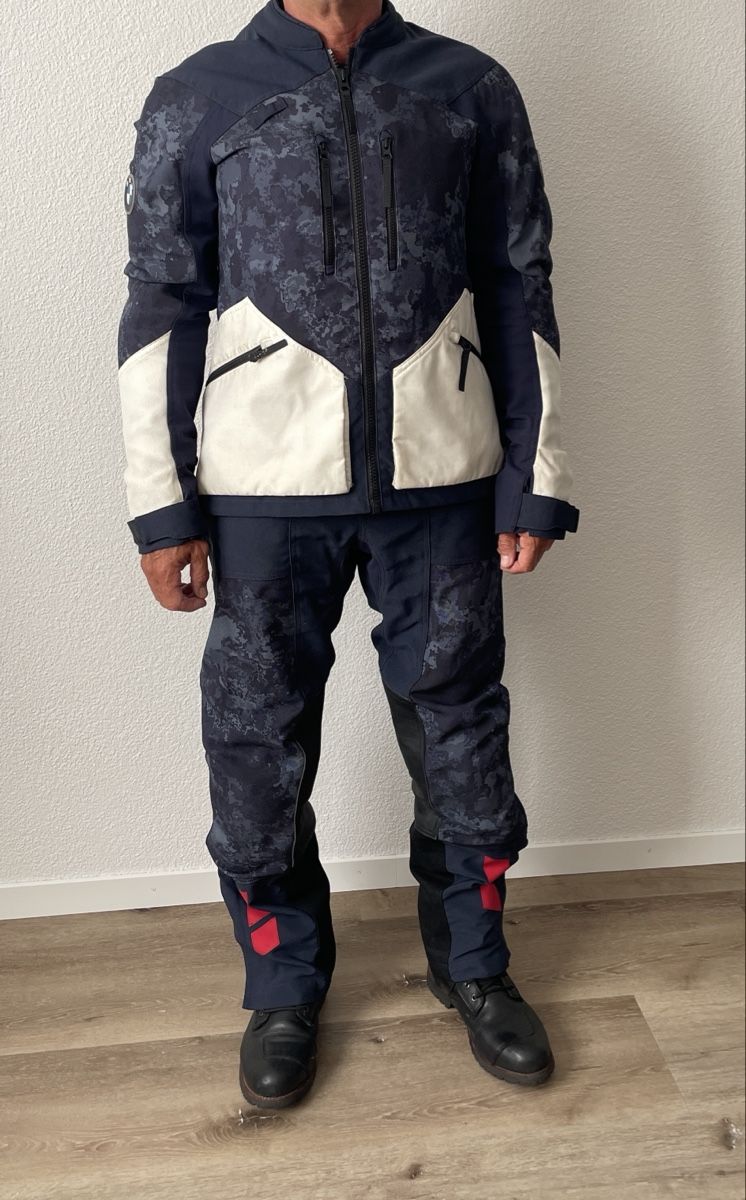 BMW Kleiderpakete: BMW Jacke und Hose – Gebraucht aus Wetzikon ZH von Cedi