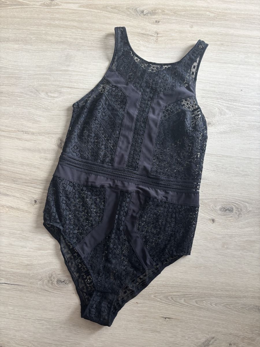 Tops: Schwarzer Spitzenbody – Gebraucht aus Walterswil SO von simone111 1