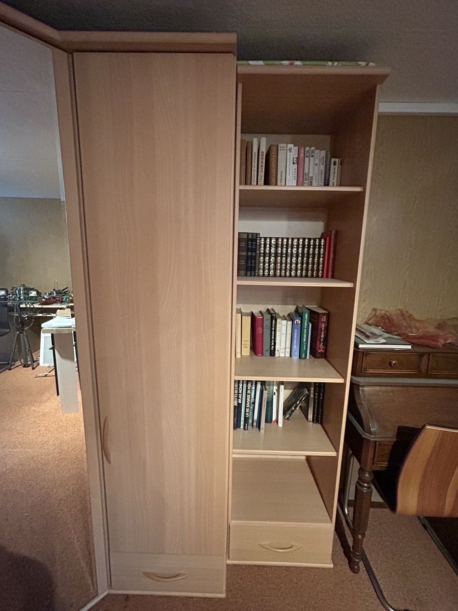 Schränke: Armoire en L avec bibliothèque modulable – Gebraucht aus Zürich von malia. 8