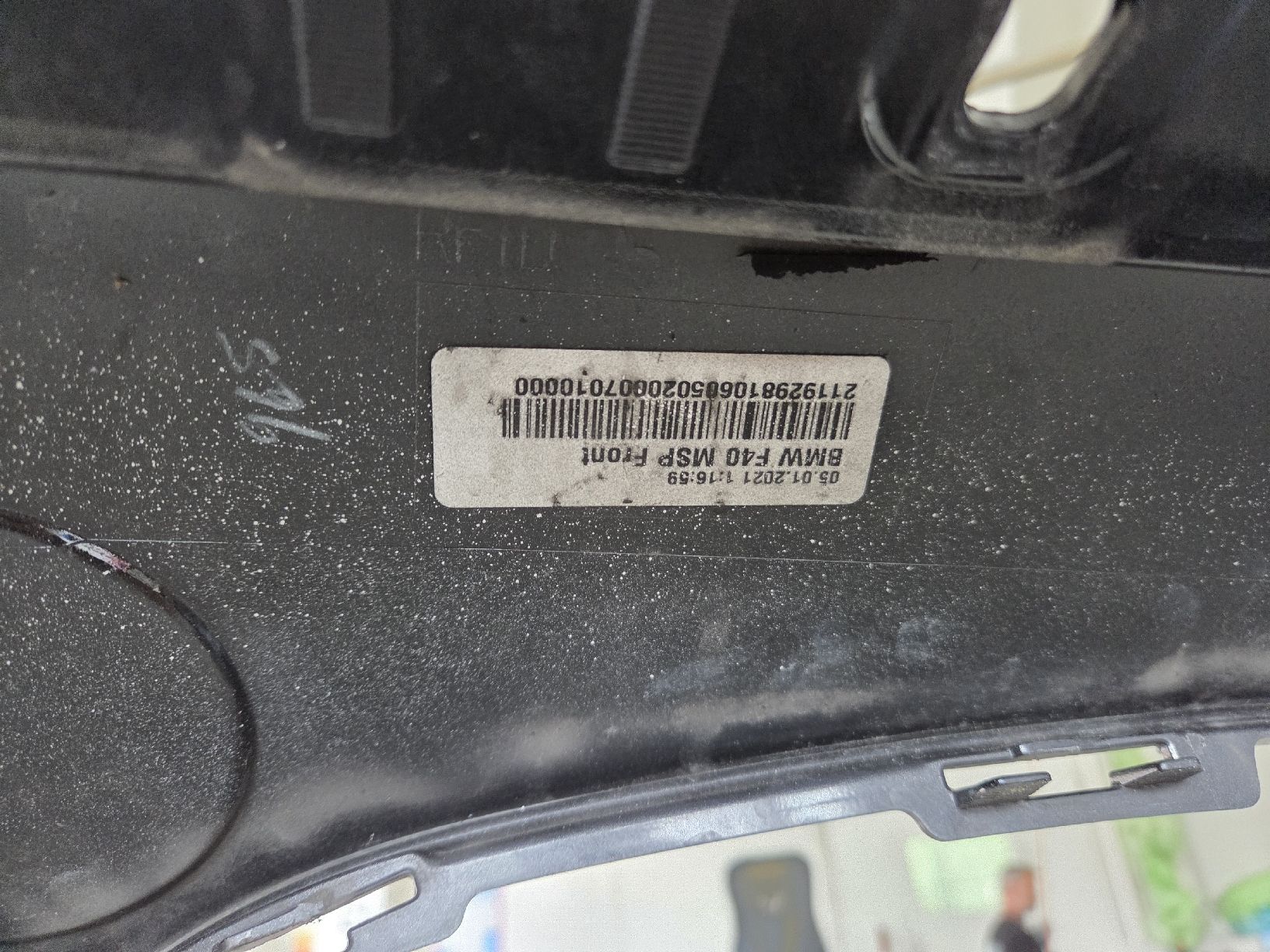 BMW Tutti pezzi di ricambio auto: Originale BMW F40 135i M stossfänger – Usato da Thierachern venduto da manuuh92 7