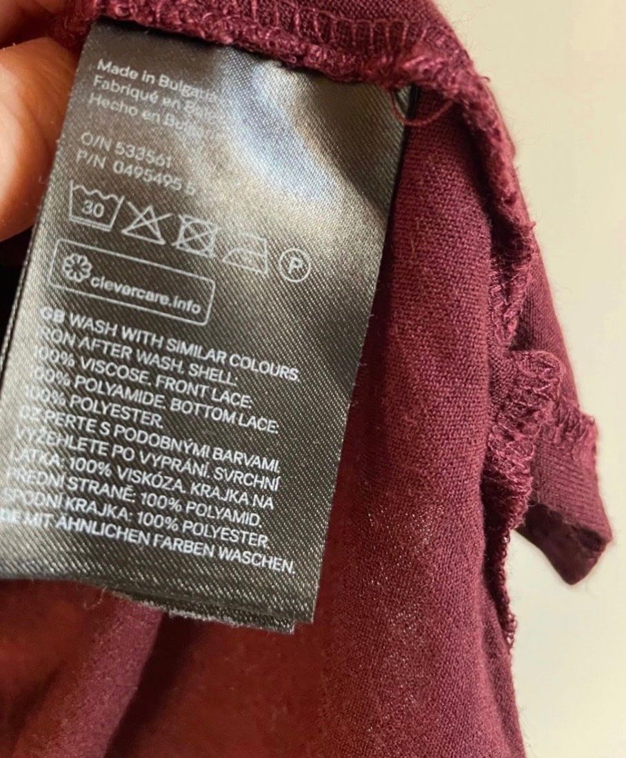 H&M T-shirts: T-shirt Gr M mit Spitze – D'occasion à Hüntwangen par fra_7nd2 2