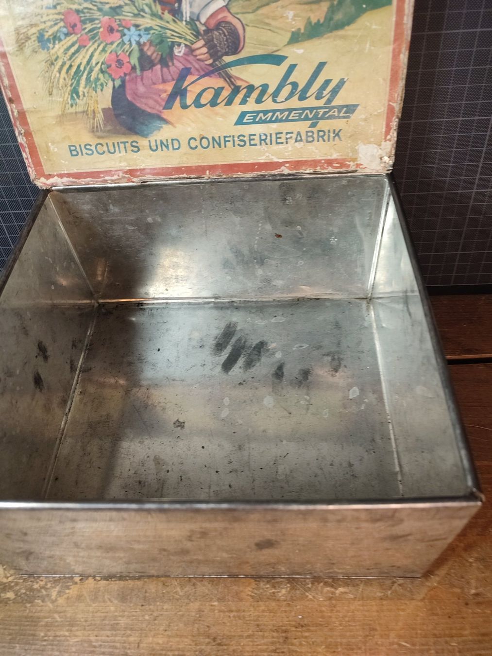 Kambly Barattoli: Wunderschöne alte Blechdose KAMBLY Trubschachen – Usato da Gelterkinden venduto da MYSTOREFORYOU4460 5