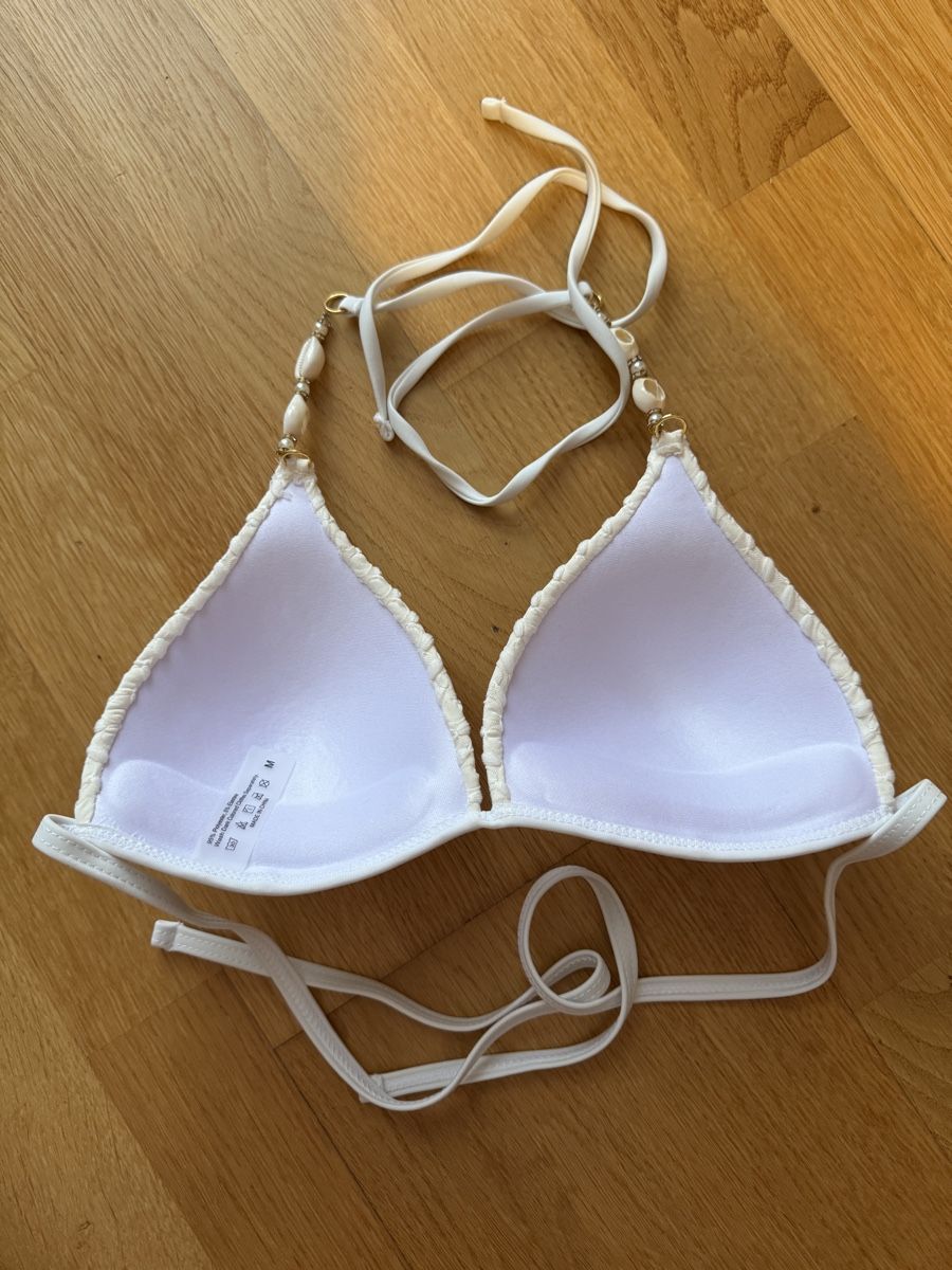 Shein Costumi da bagno & Bikini: Bikinioberteil, weiss – Nuovo e nell'imballaggio originale da Luzern venduto da emm_nw8g 2