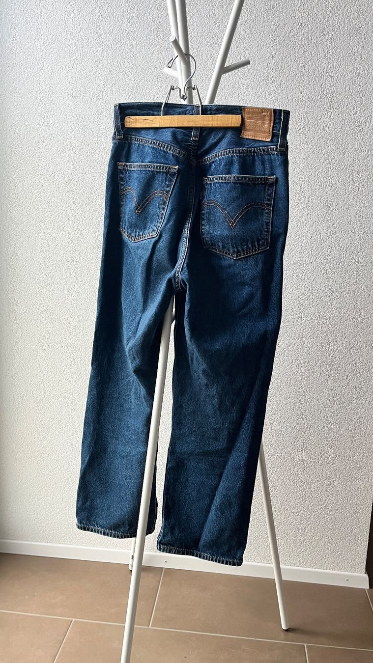 Levi's Jeans: Original Levi's Jeans, Straight Leg – Usato da Zollikofen venduto da _Calanthea_ 1