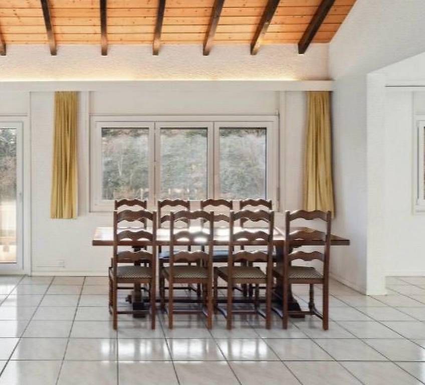 Tavoli: Table et chaises en bois – Usato da Sion venduto da pintolecce
