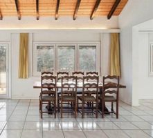 Table et chaises en bois