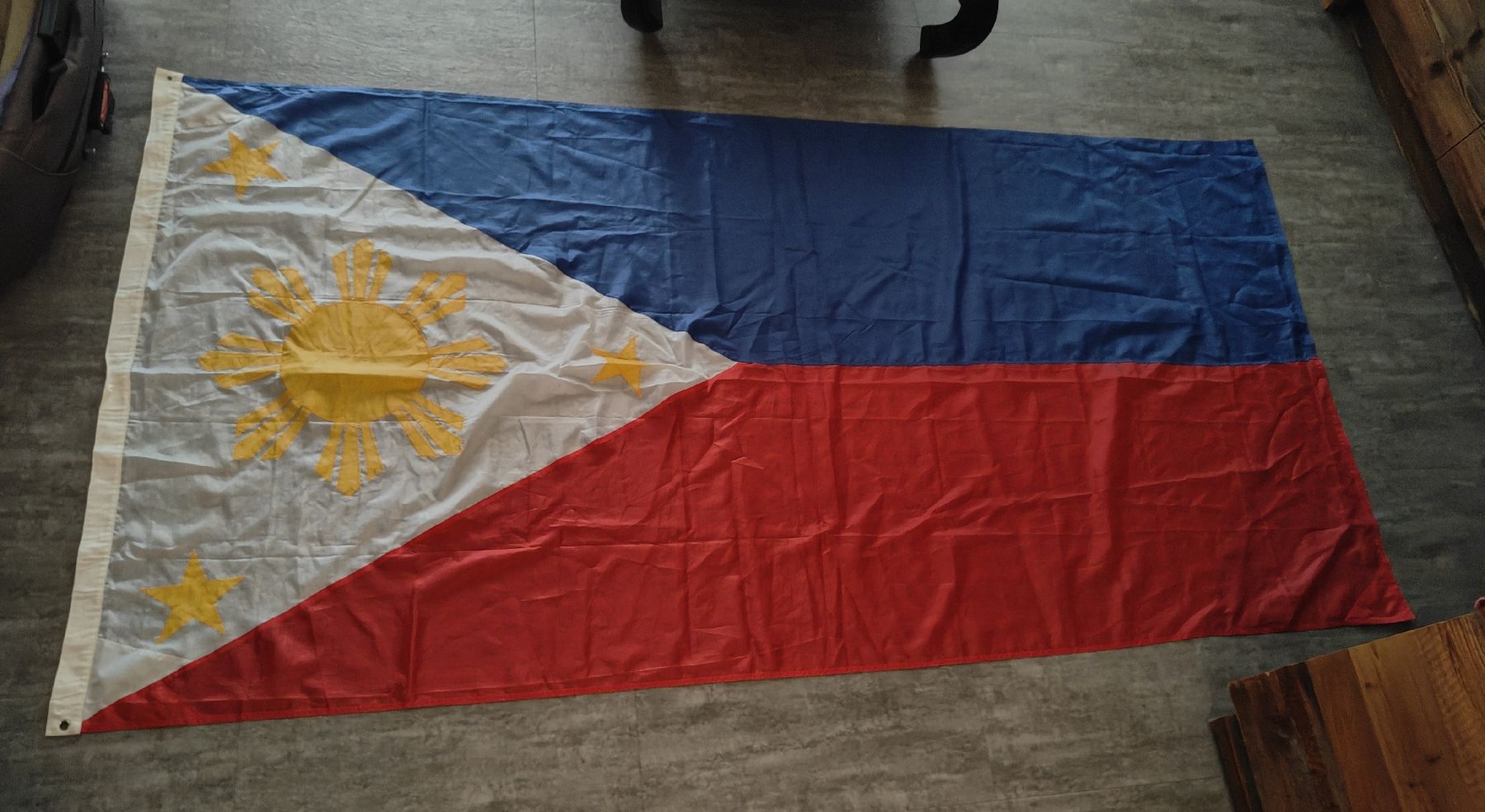 Bandiere: Original Philippinische Flagge – Usato da Trachslau venduto da fusake.ch