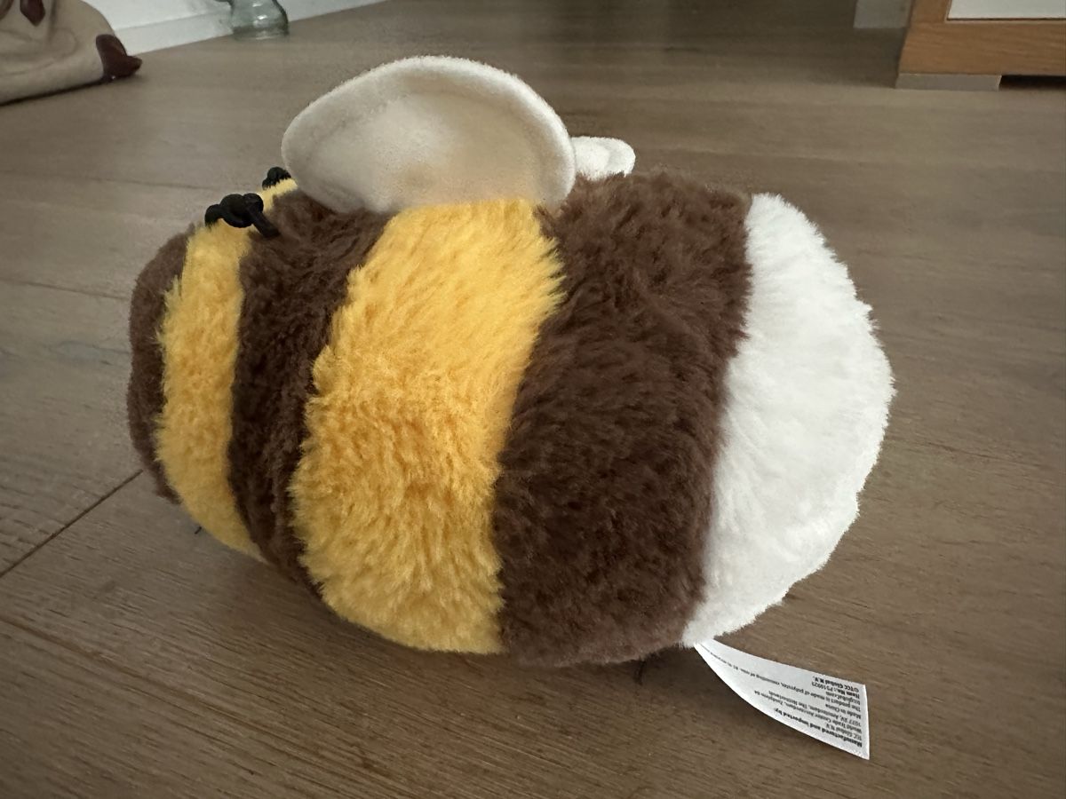 Giocattoli: Coop Plüsch Hummel Tschilli Bumblebee   – Usato da Altendorf venduto da Quietwater 1