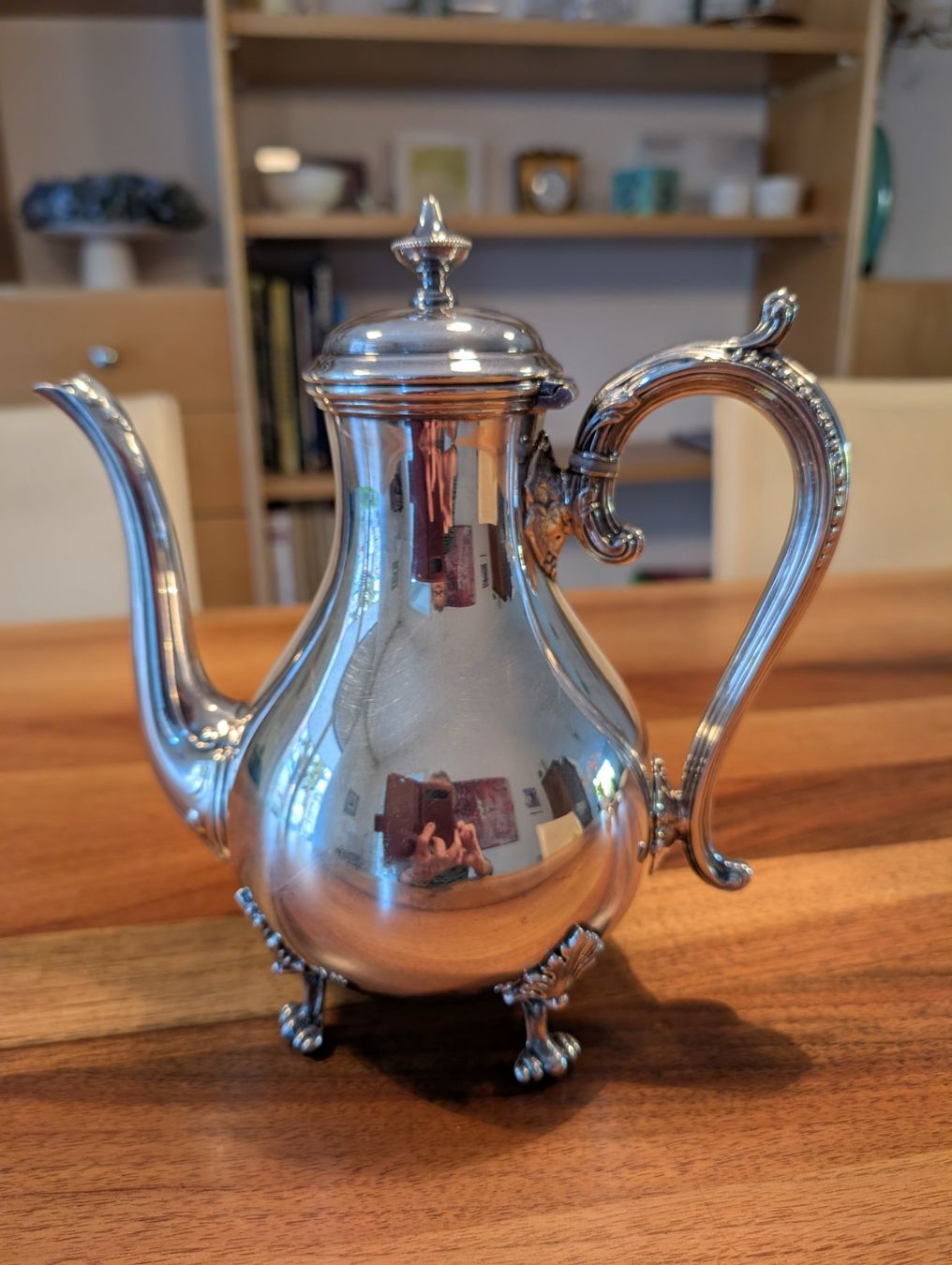 Tutte le decorazioni: Antike versilberte englische Kaffeekanne – Usato da Nidau venduto da Scheidegger49