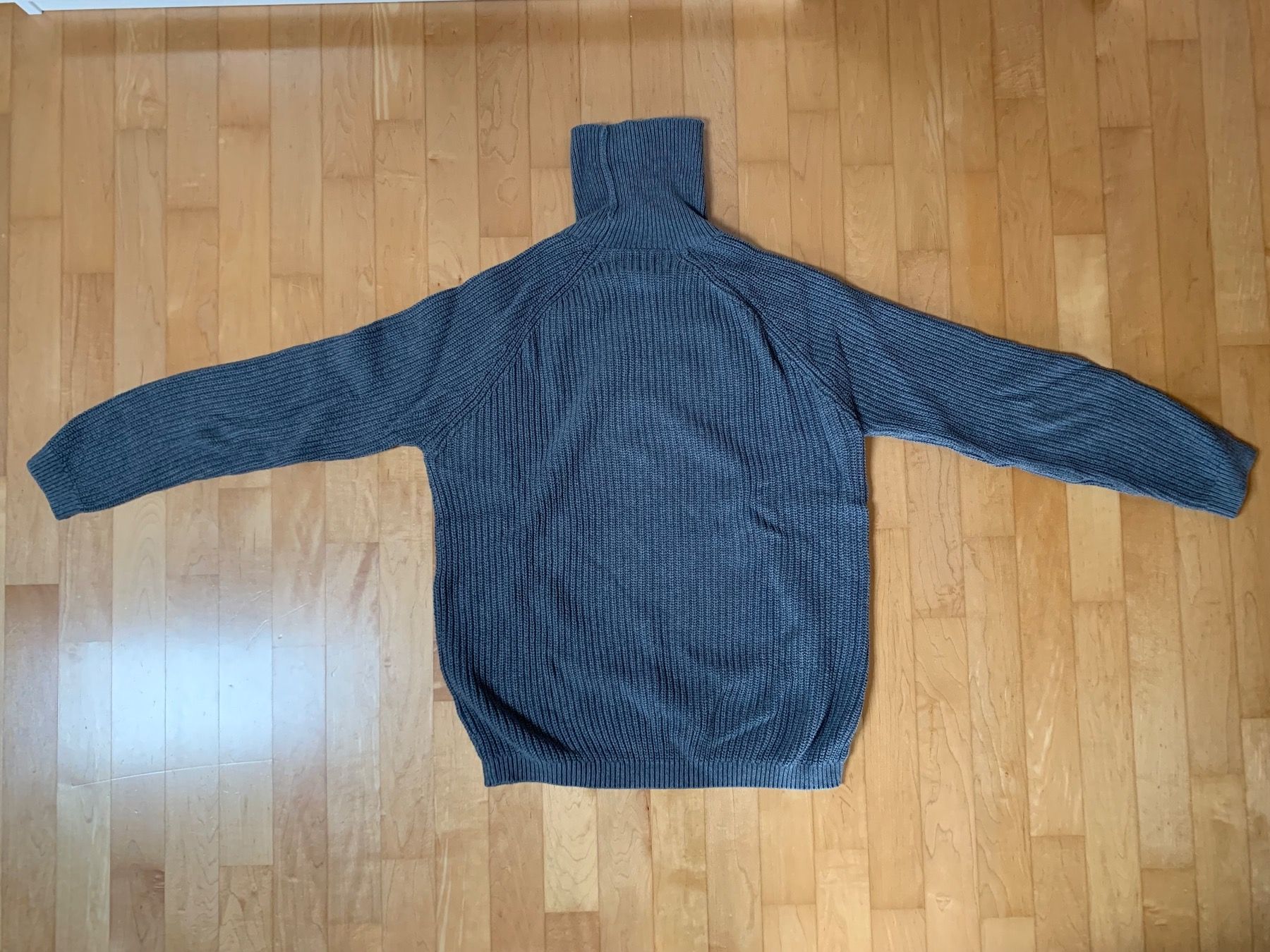 Maglioni & Felpe: Zara Rollkragenpullover Wolle dunkelgrau – Usato da Maisprach venduto da jokoundklaas 1