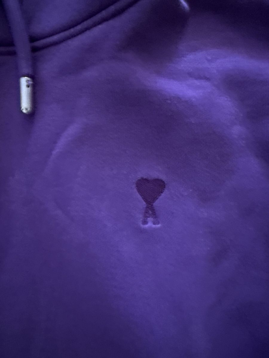 Maglioni & Felpe: AMI Paris Hoodie original  – Usato da Sisseln AG venduto da Gommibaerli87 1