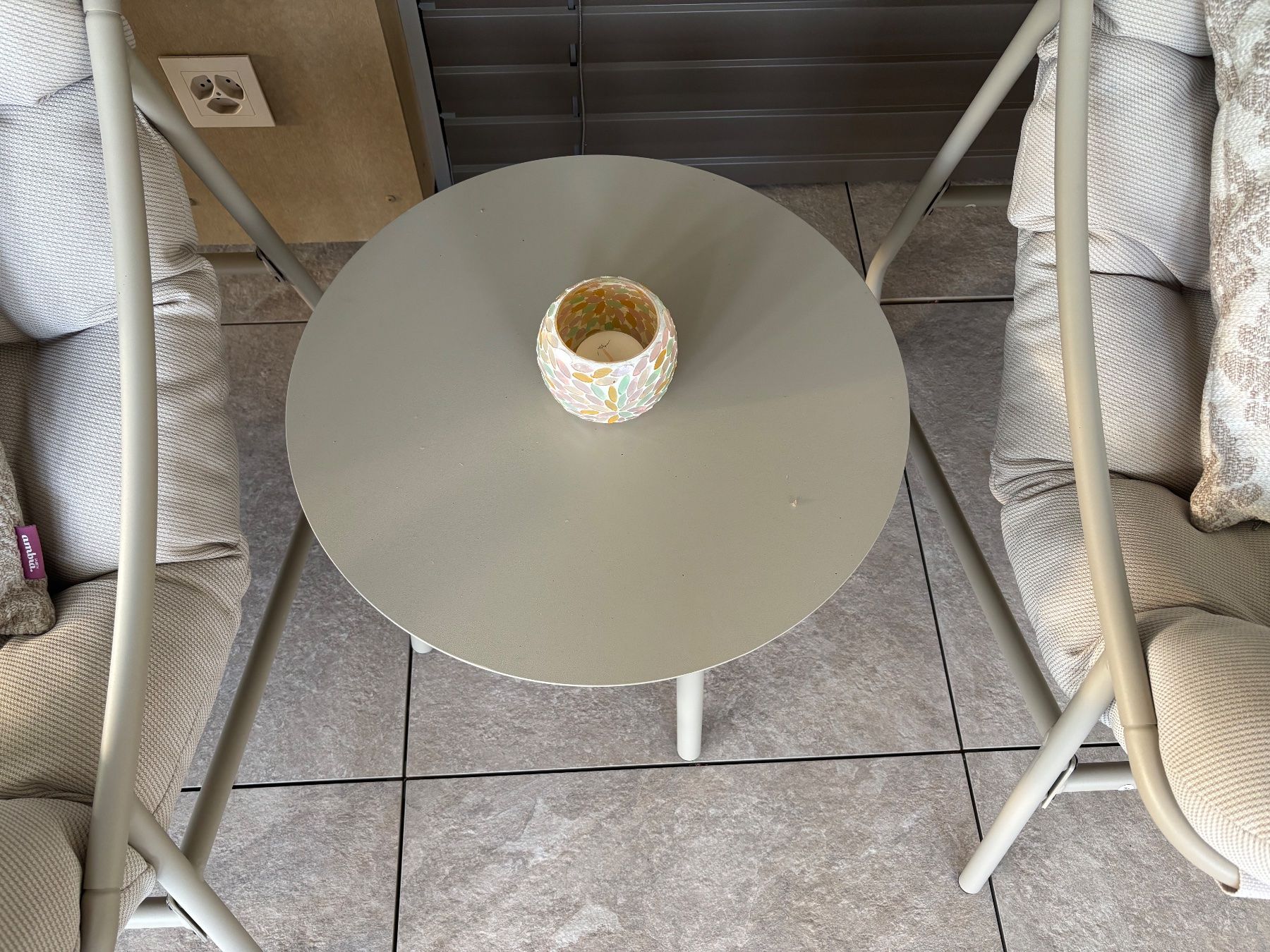 Micasa Set di tavolo e panche: Gartenstühle mit Salontisch – Usato da Winznau venduto da Nele11 2