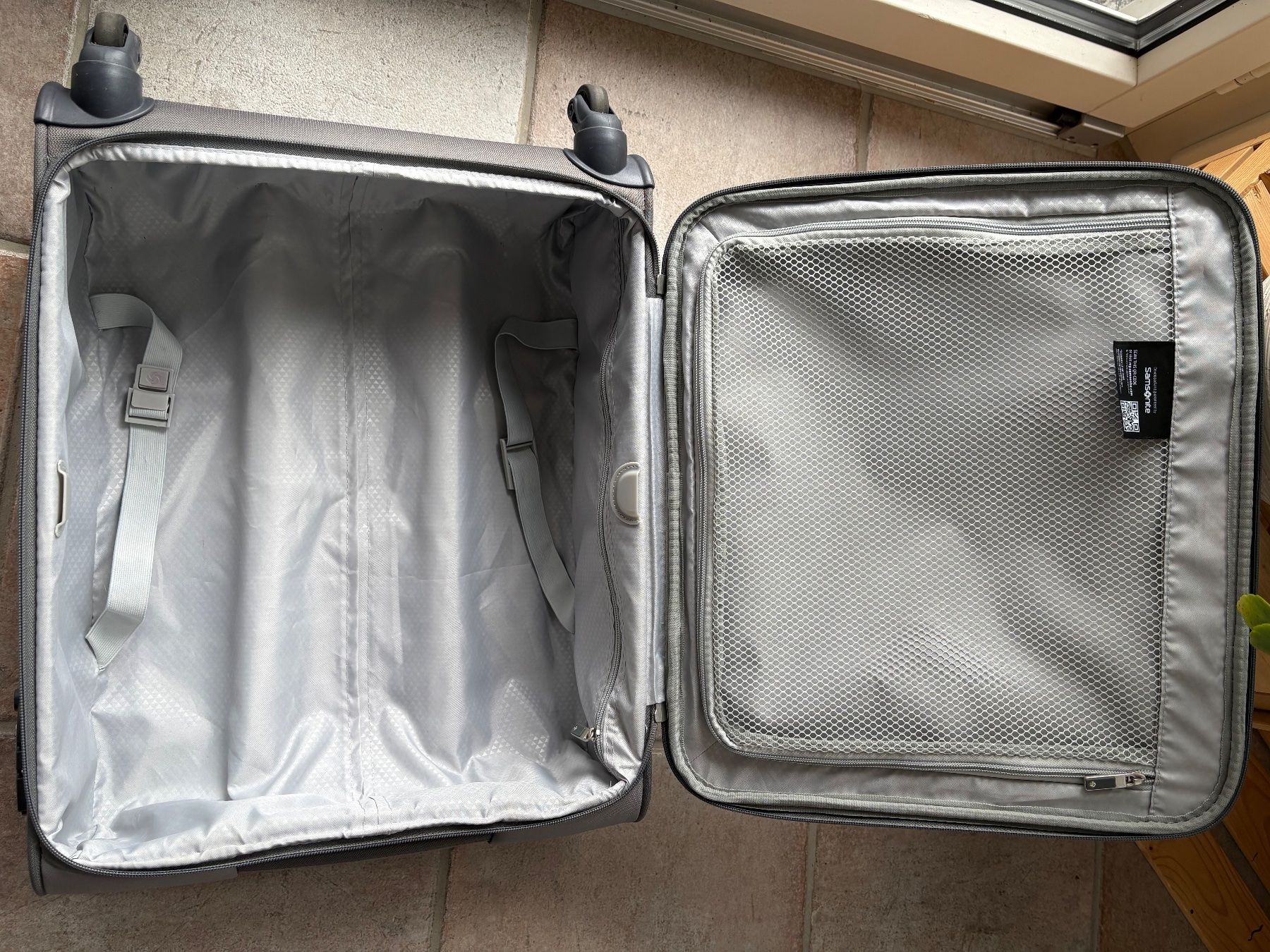Samsonite Reisekoffer: Samsonite Base Boost 55cm 4 Rad Handgepäck Koffer – Gebraucht aus Uerkheim von ruthb2112 5