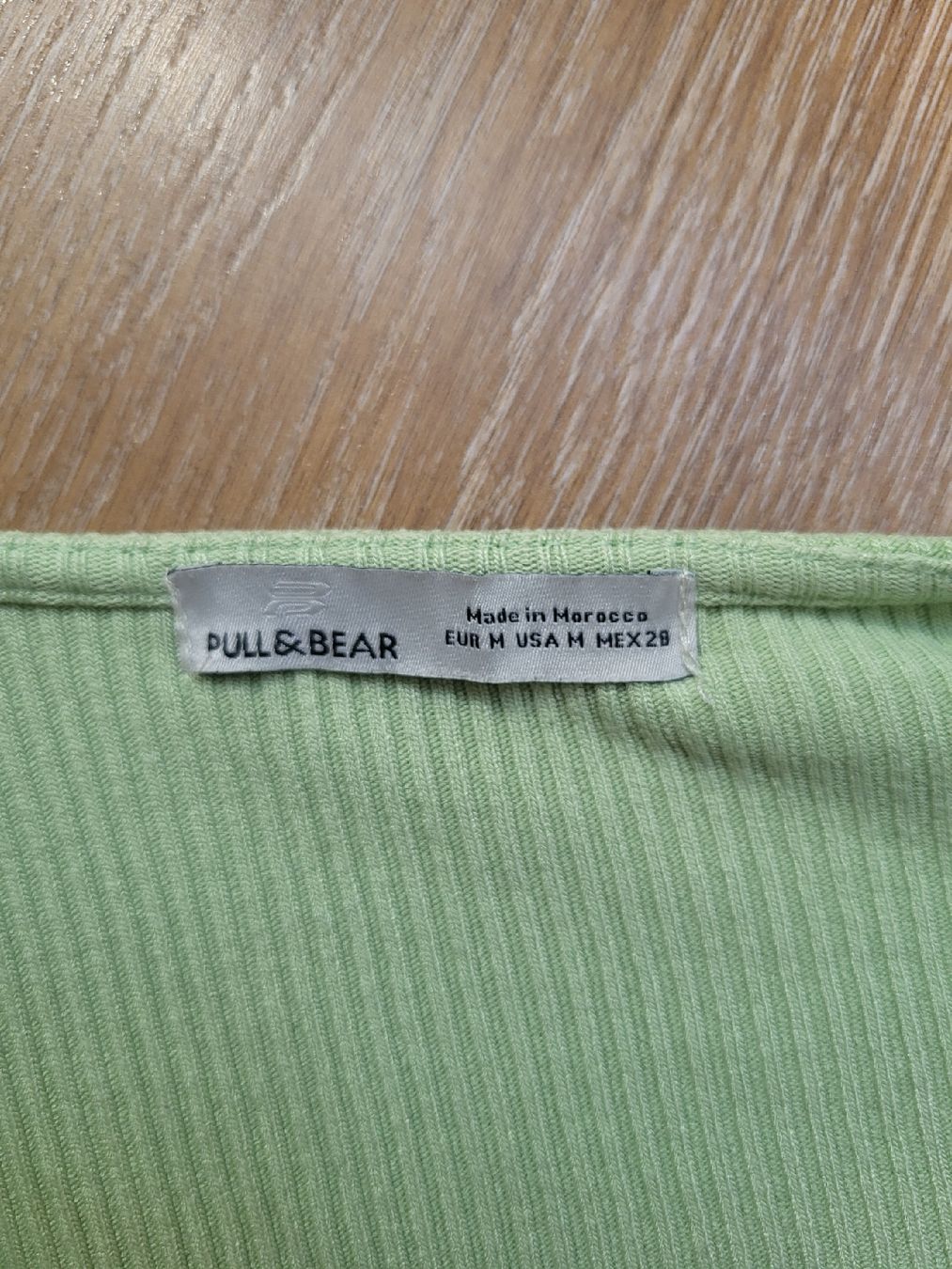 Pull&Bear Camicette, T-shirt & Top: Pull & Bear Haut femme vert taille M bon état – Nuovo (secondo la descrizione) da Le Grand-Saconnex venduto da cle_8269 2