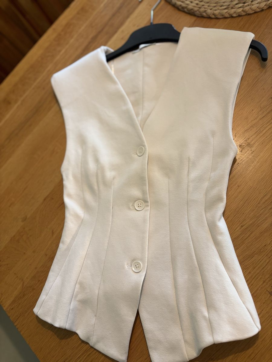 Zara T-Shirts: T-shirt ZARA taille S – Gebraucht aus Attalens von Skorpionica 2