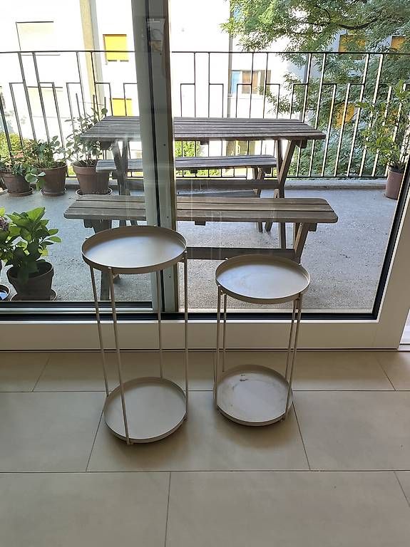 Altro per la casa: Pflanzenständer aus Metall, Beige – Usato da Kloten venduto da nin_hb6n