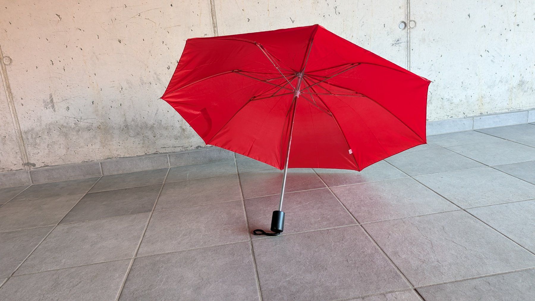 Parapluies: 3 Stück Regenschirme – Neuf avec emballage d'origine à Kirchdorf AG par Reto2005