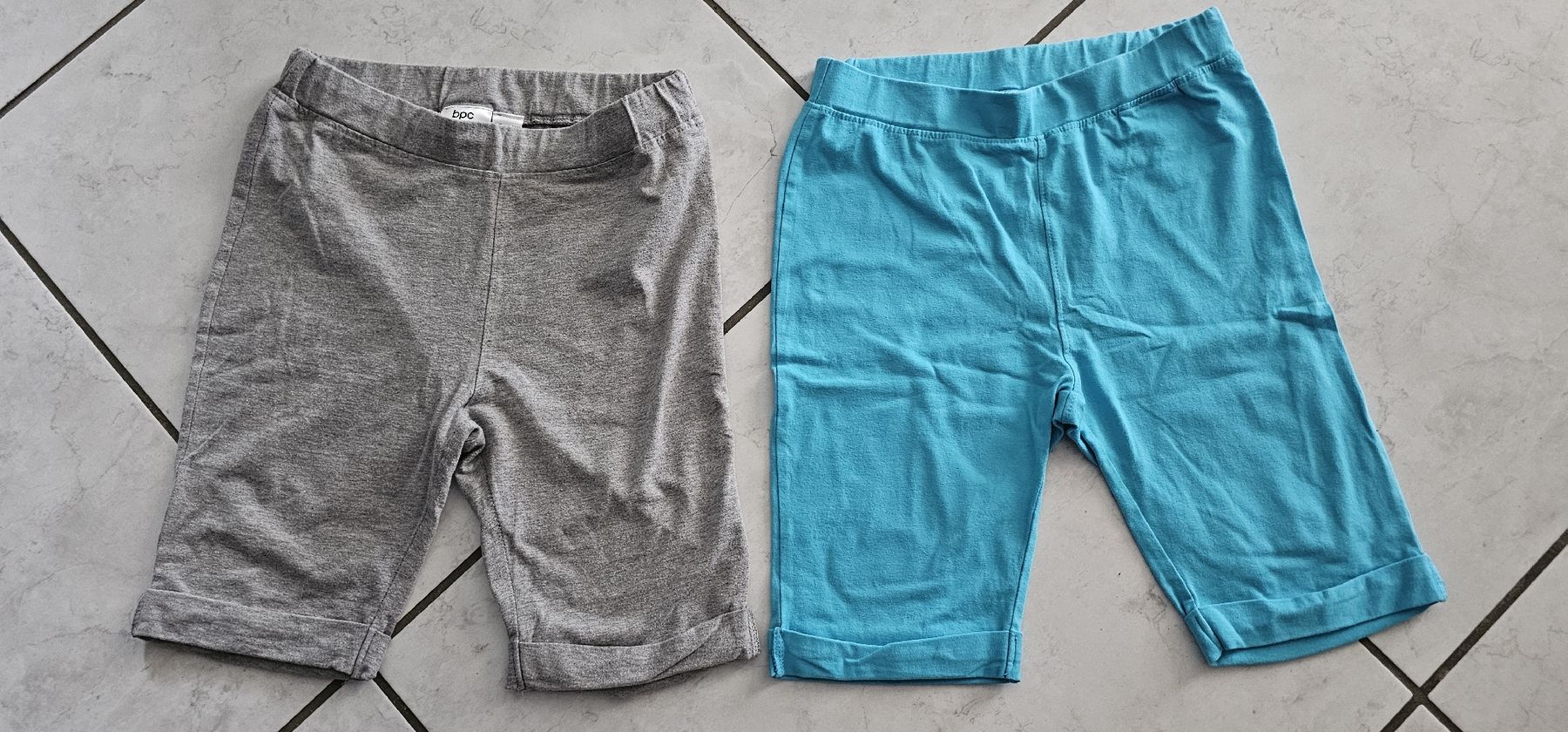 Lotti & Set di vestiti: Kurze Hosen 2- er Set / Gr.152/158 – Usato da Geuensee venduto da jes_9xyk