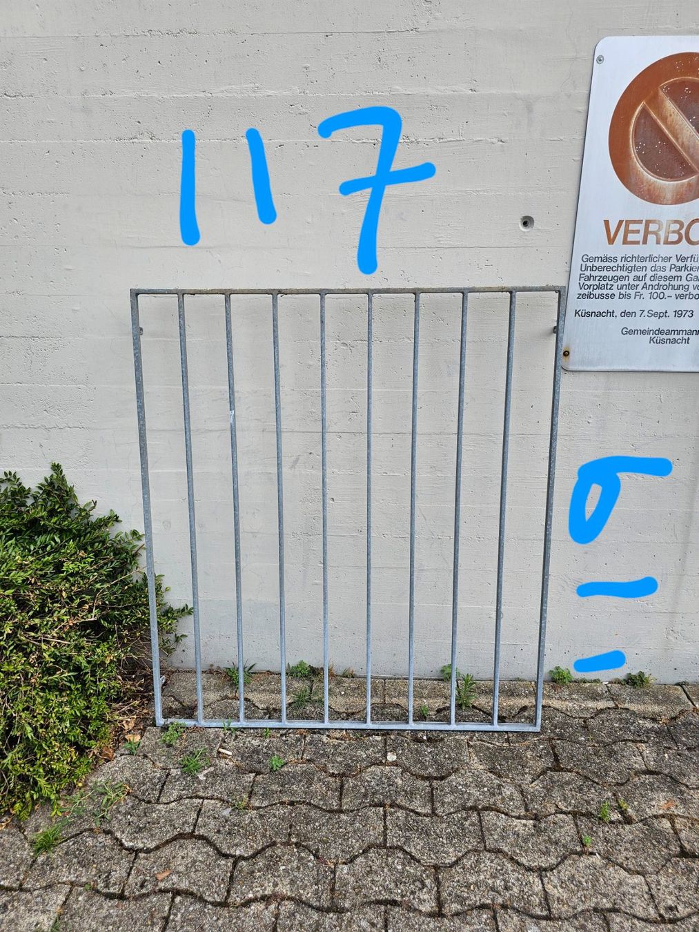 Griglie e Inferriate: Sicherheitsgitter für Fenster – Usato da Küsnacht ZH venduto da StuartJohnston