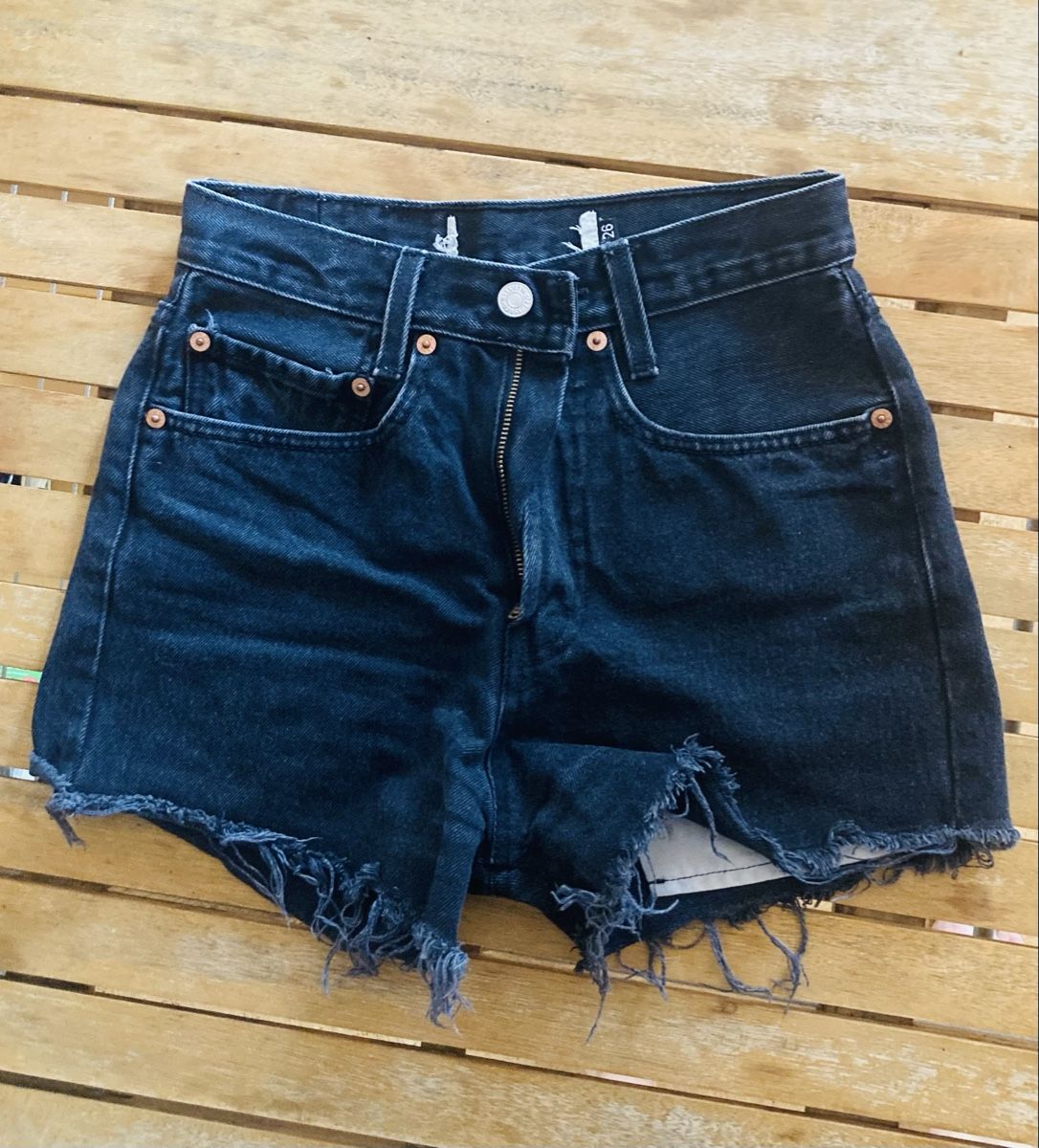 Levi's Jeans: Levi’s  – Usato da Läufelfingen venduto da petit-nicola 1