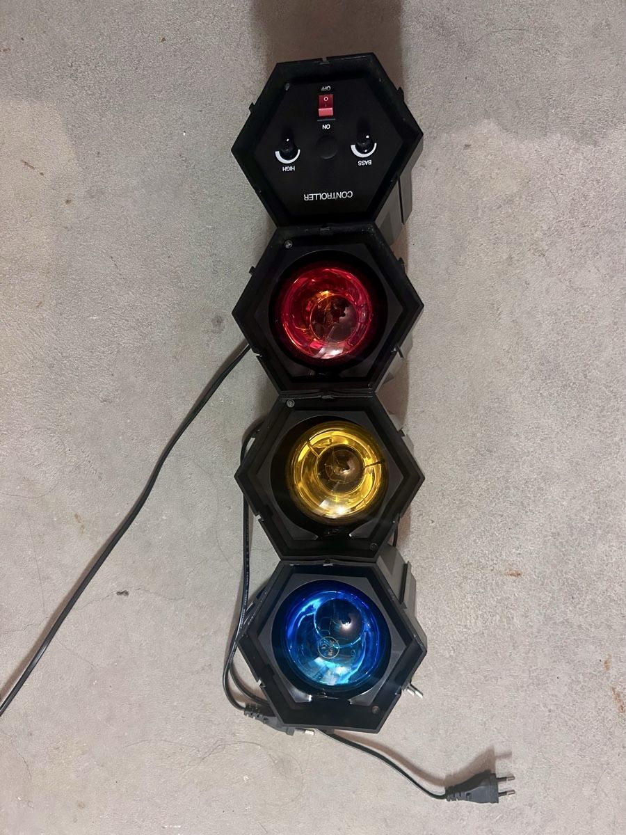 Lampen: Party lights that sync to music  – Gebraucht aus Belp von jan_6yvx